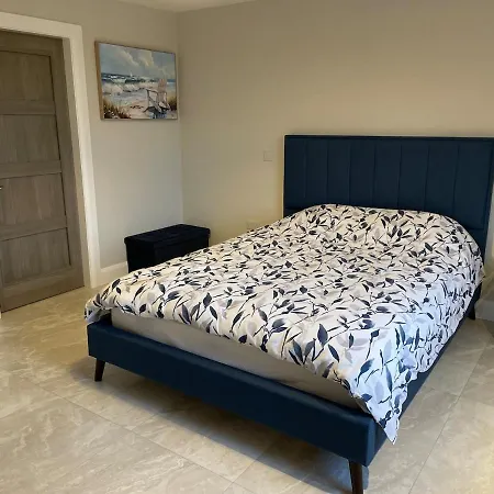 Semesterbostad Church Bray View,