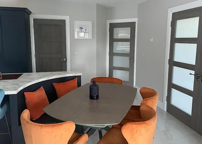 Church Bray View, ダンファナイー